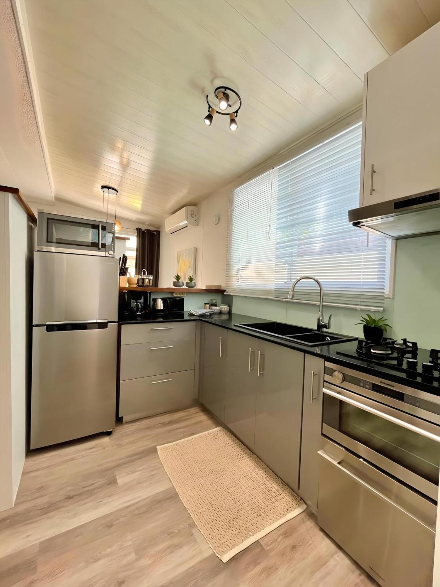 Tiaki Guesthouse - Cozy Modern Studio - 5Min Drive From The Beach And Punaauia Center Экстерьер фото